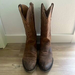 Cowboy boots size 10 women's